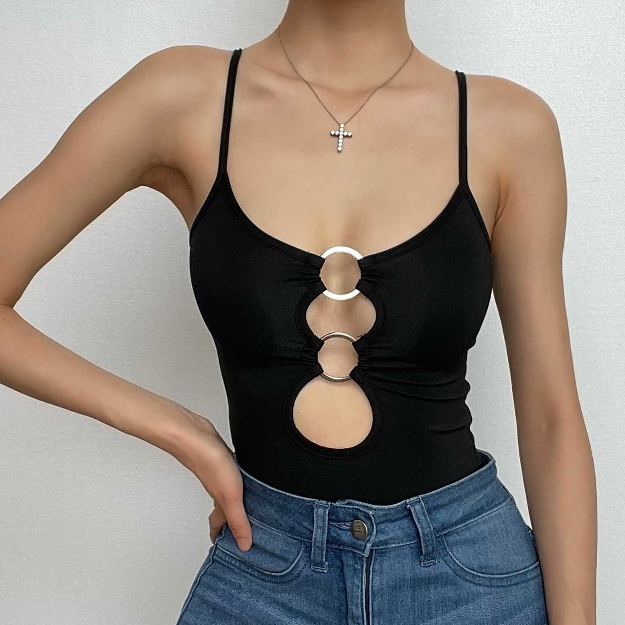Hollow out low cut ring cami cut out top – image 4