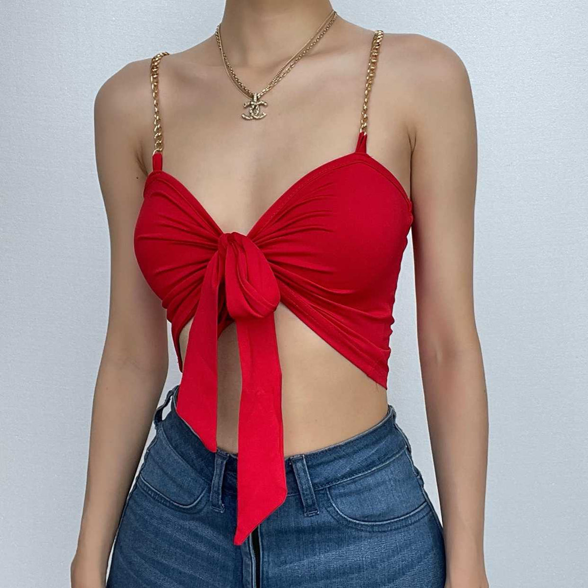 Metal chain knotted ruched solid crop top – image 1