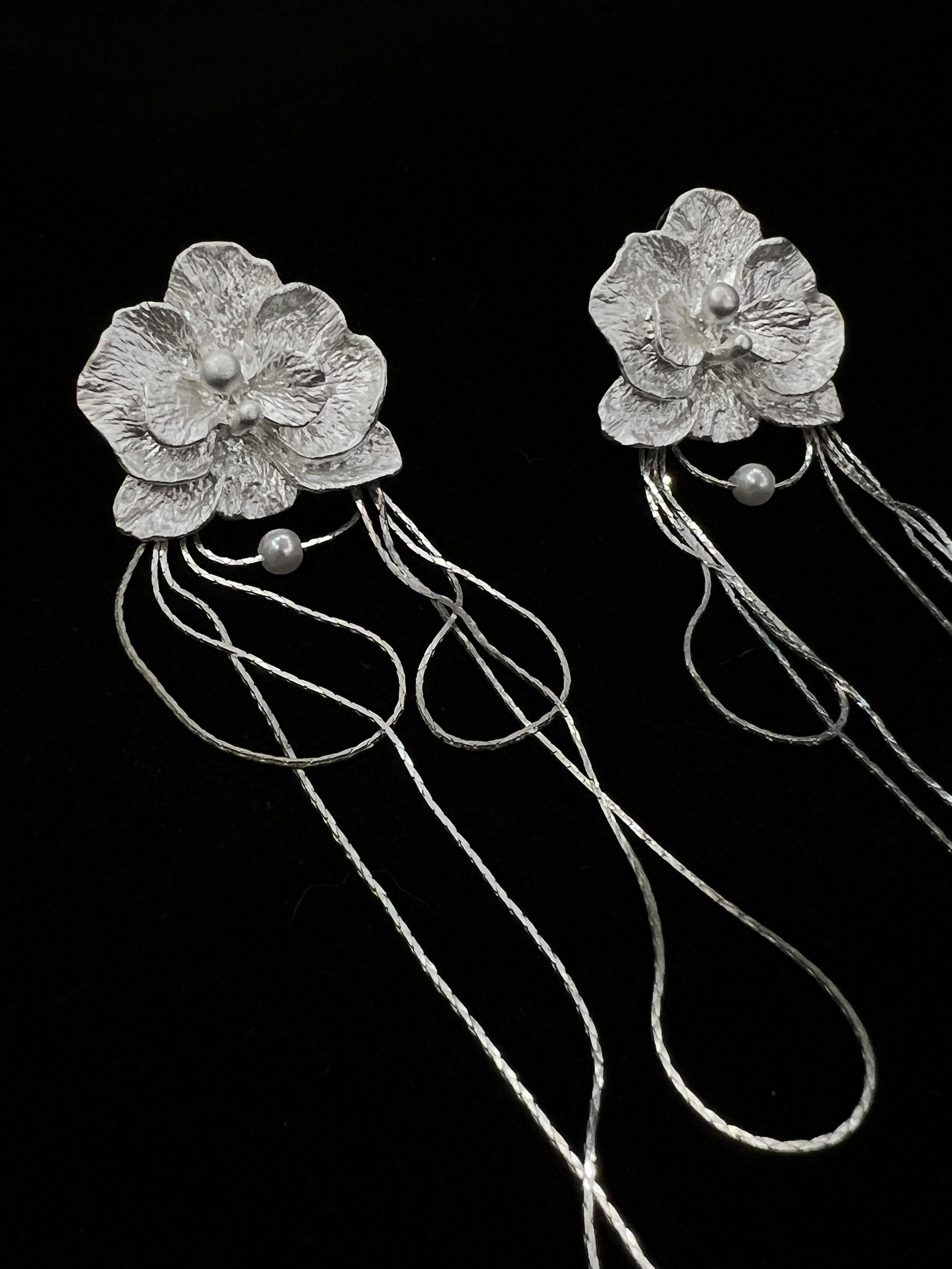 Ariah White Butterfly Orchid Earrings – image 4