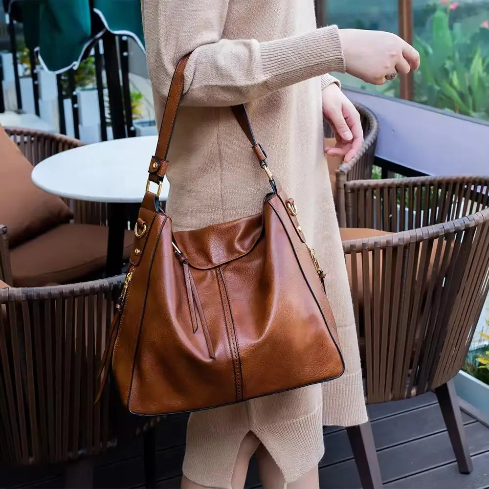 Luxury Anti-Theft Leather Crossbody Bag with Coin Purse – image 2