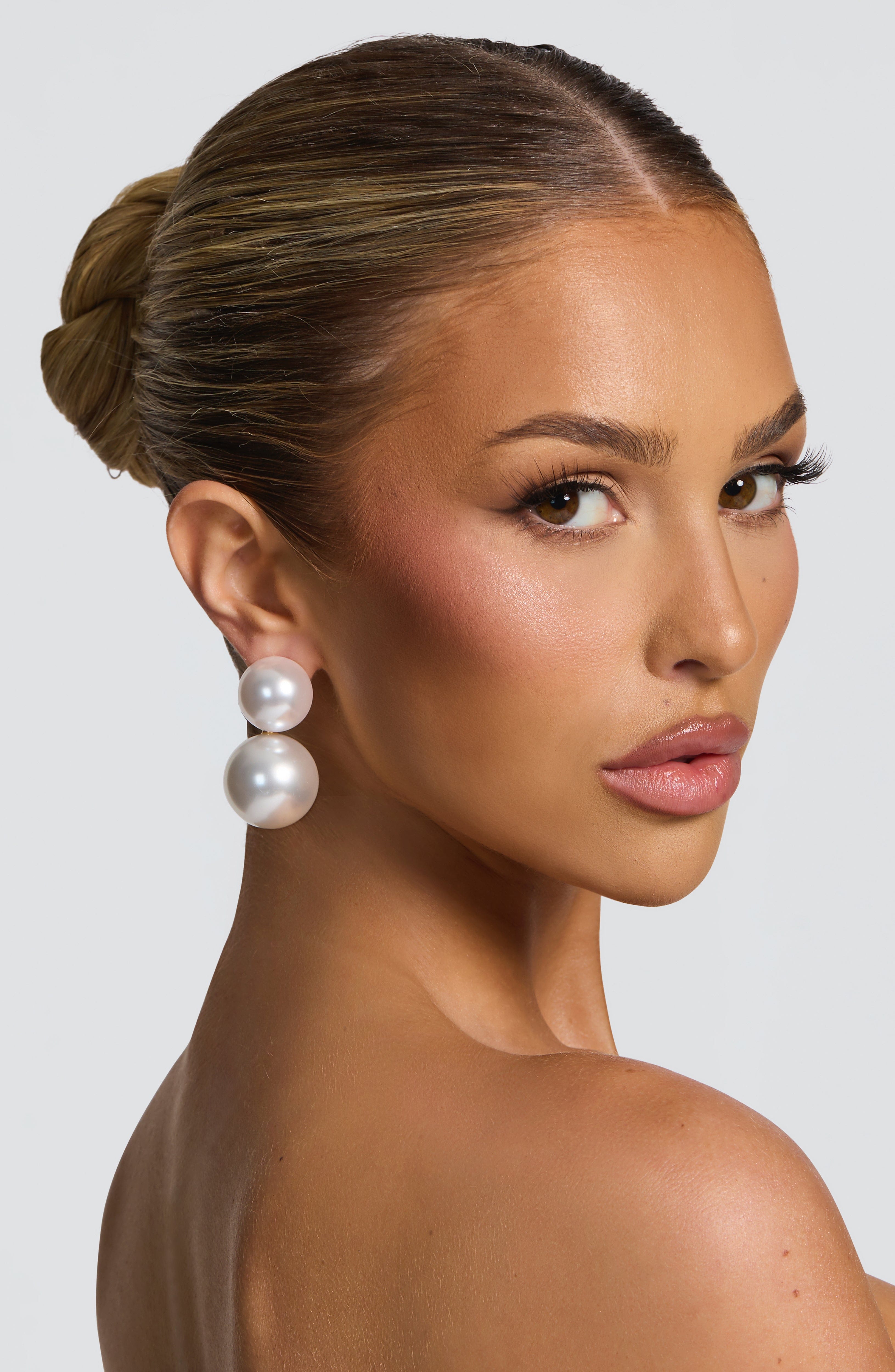 Aria Earrings - Pearl – image 1