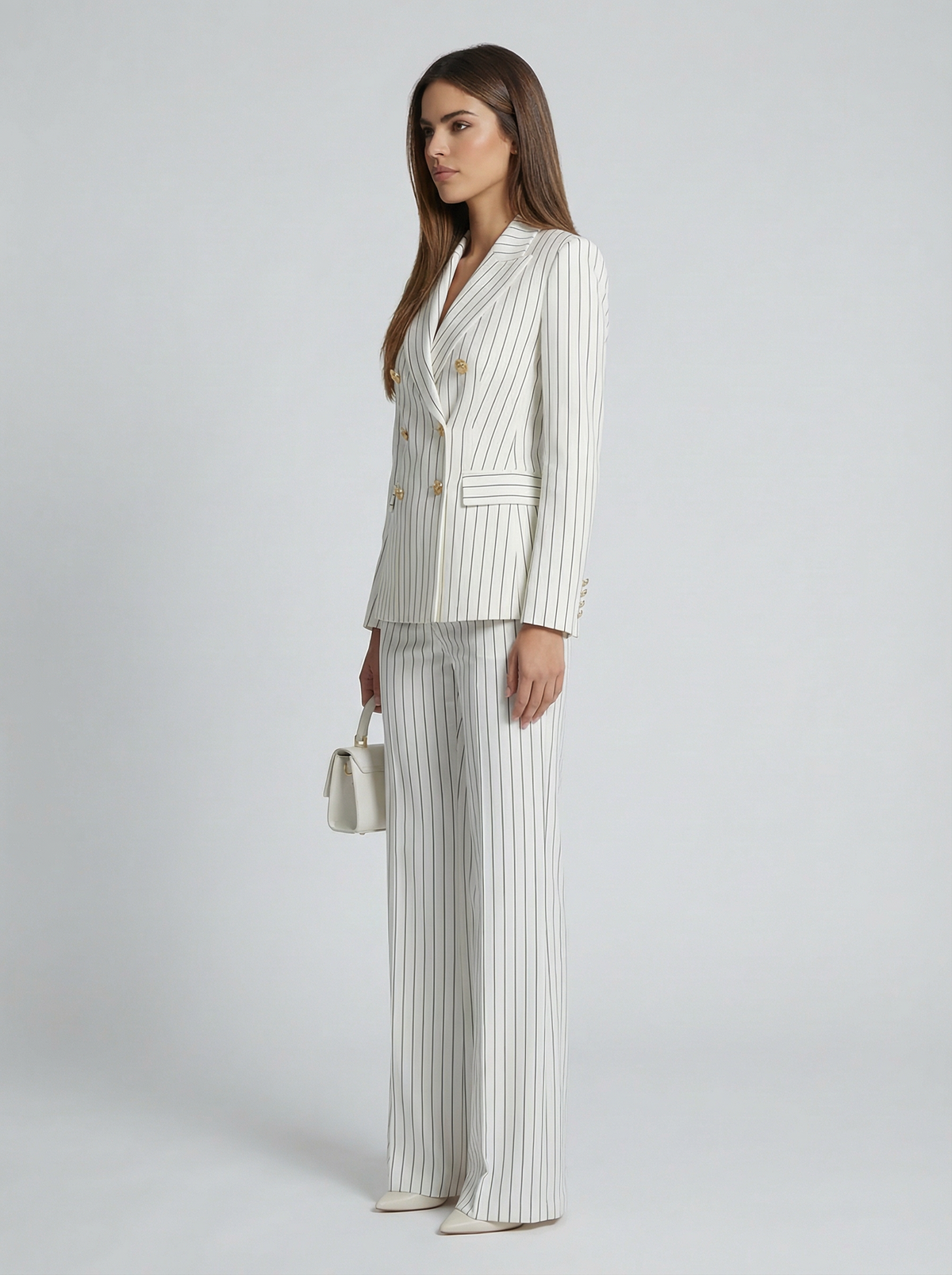 Victoria – Elegant Diplomatic Suit – image 5