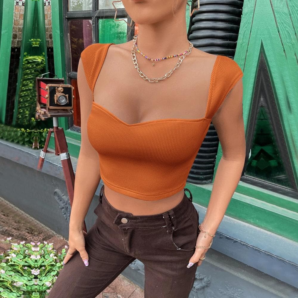 Low cut heart neck sleeveless solid ribbed crop top – image 2