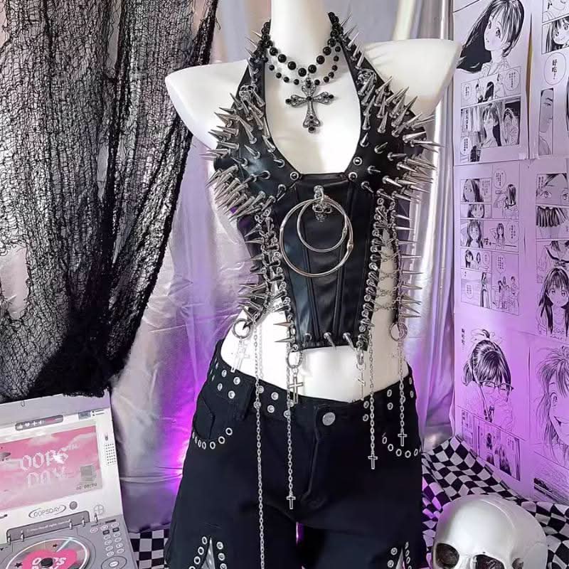 Halter PU leather o ring rivet applique metal chain top – image 3