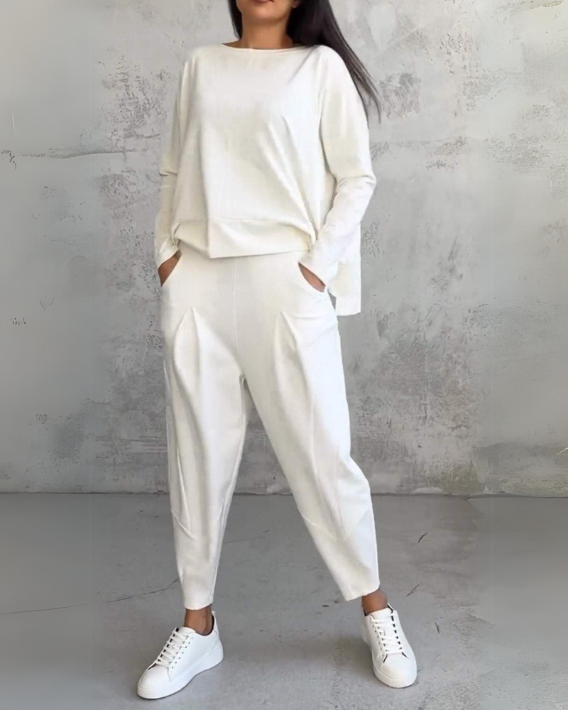 Elegant lounge set for everyday comfort and style – image 1