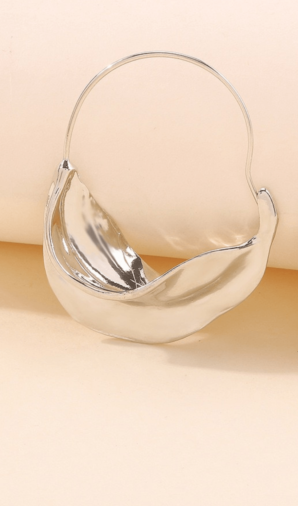Alina Irregular Leaf Earrings – image 8