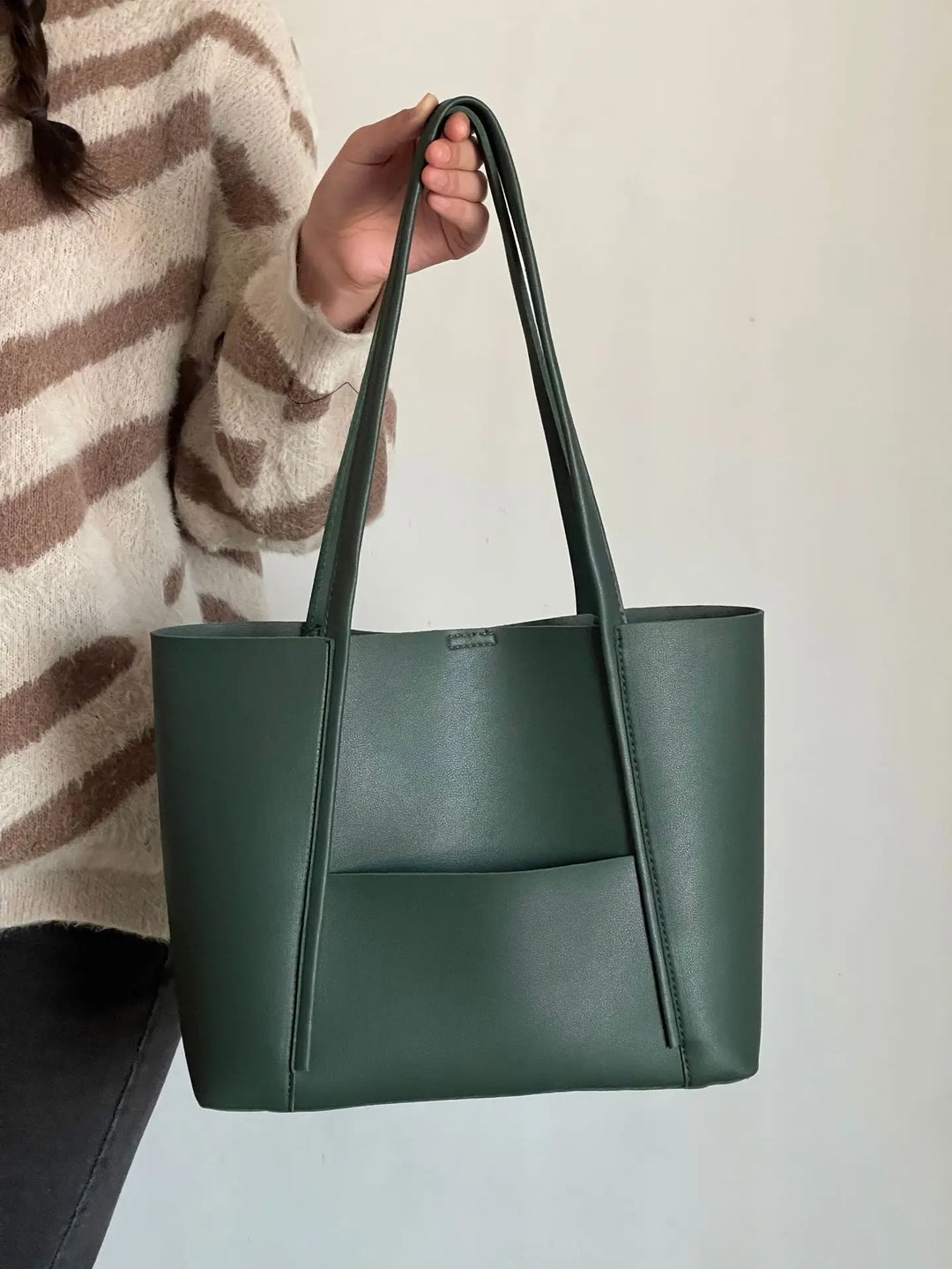 Damen Umhängetasche aus Leder | Zeitlose Tasche für Alltag und besondere Anlässe