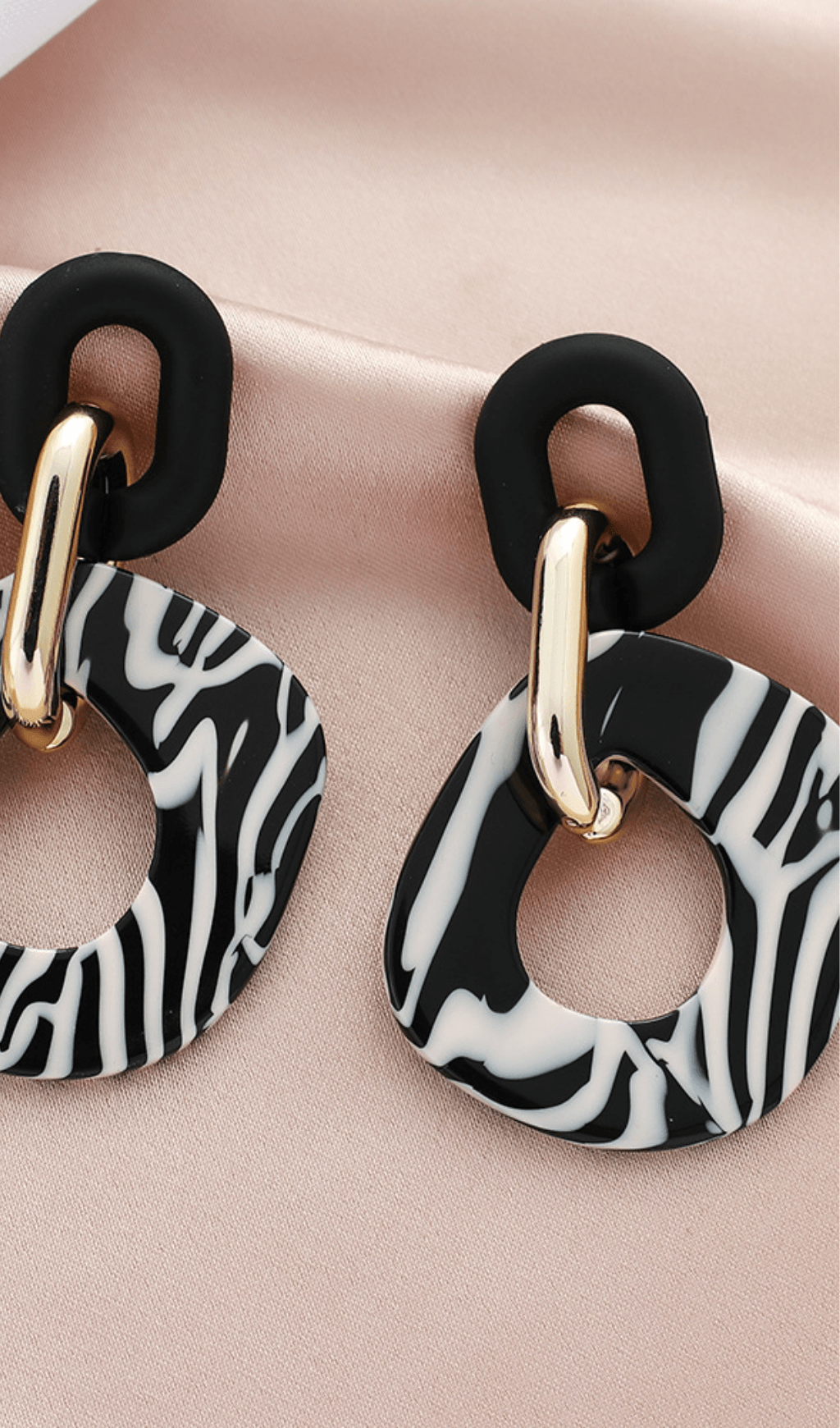 Ariyah Zebra Print Earrings – image 2