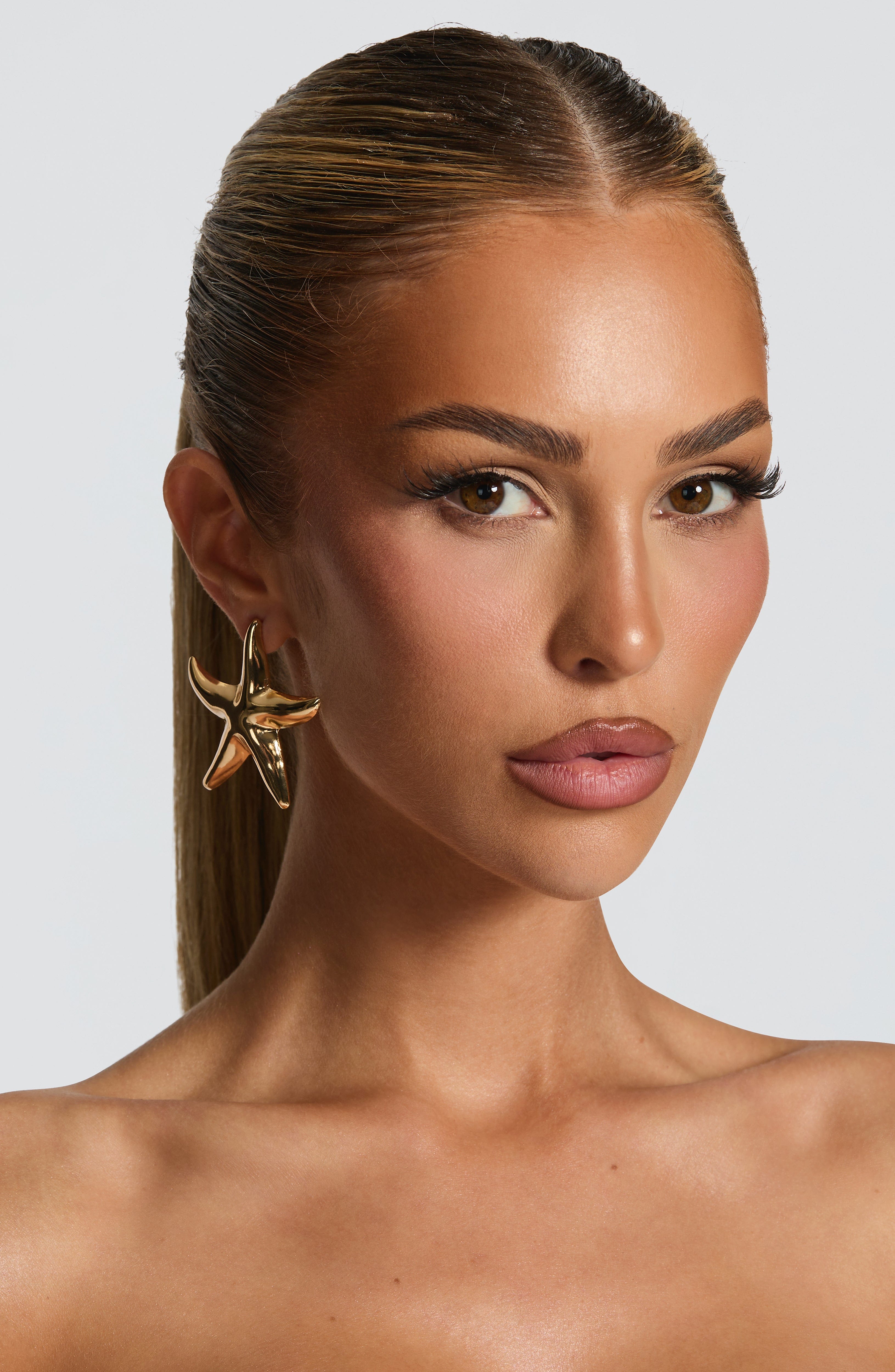 Dakona Earrings - Gold – image 2