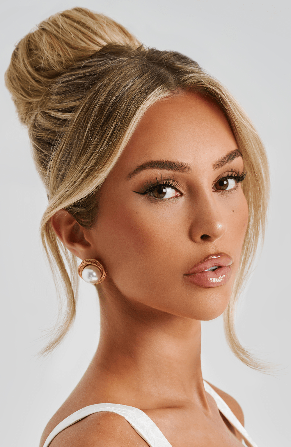 Davina Earrings - Gold – image 2