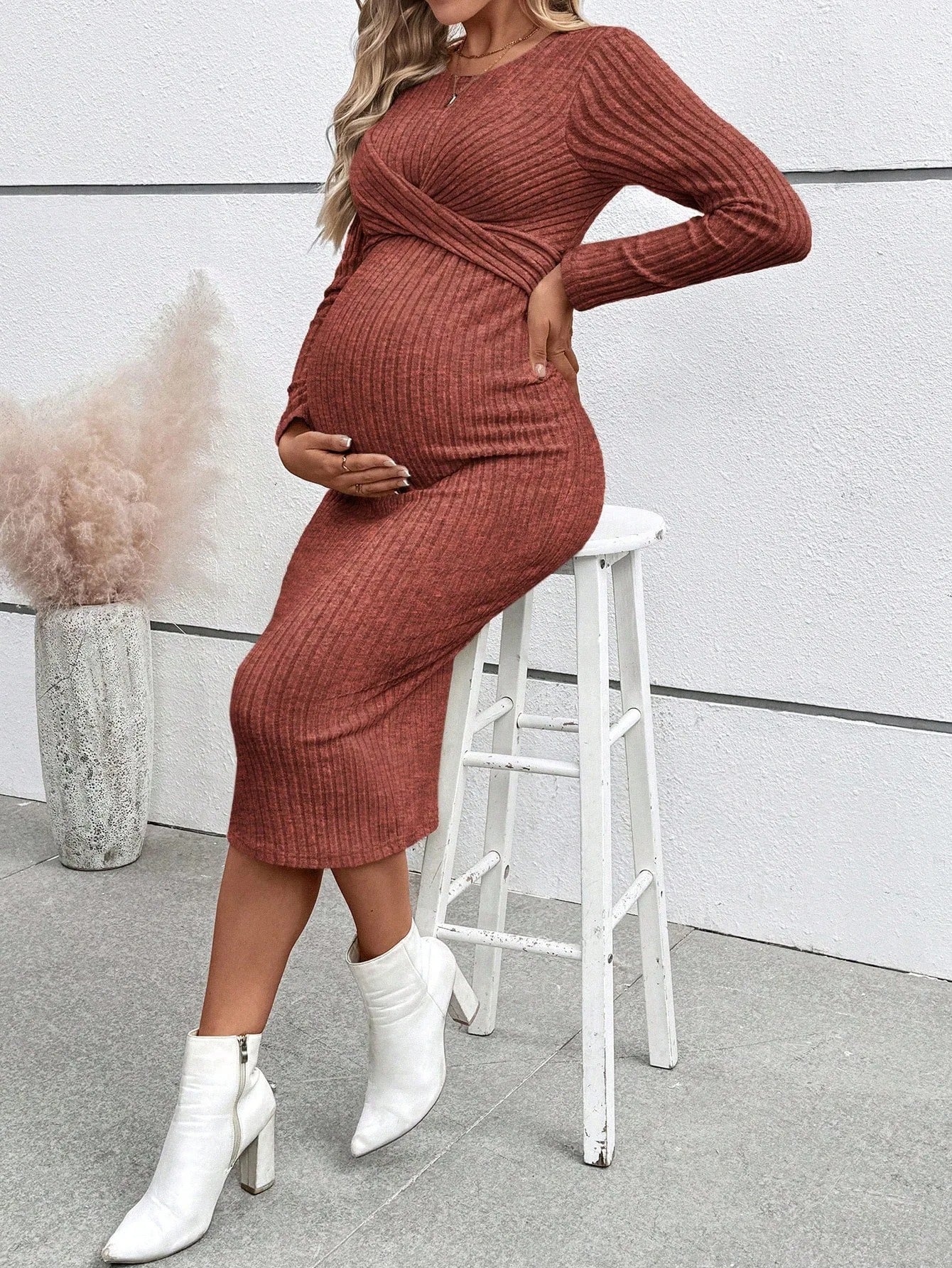 Ribbed Maternity Dress with Tie Details – image 10