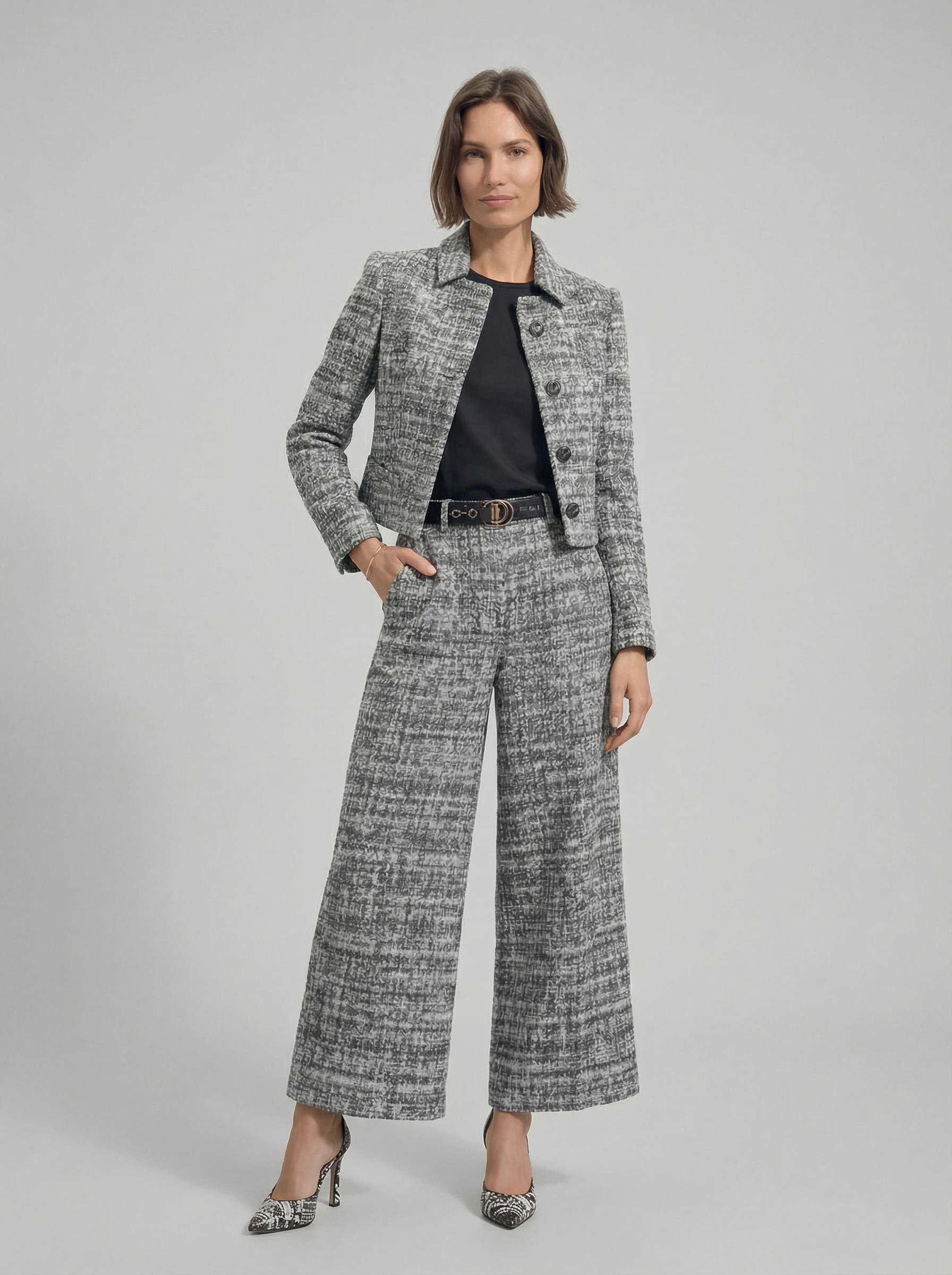 Lucía – Sophisticated and Versatile Set – image 7
