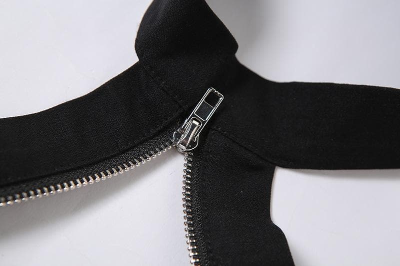 Heart neck zip halter crop top – image 9