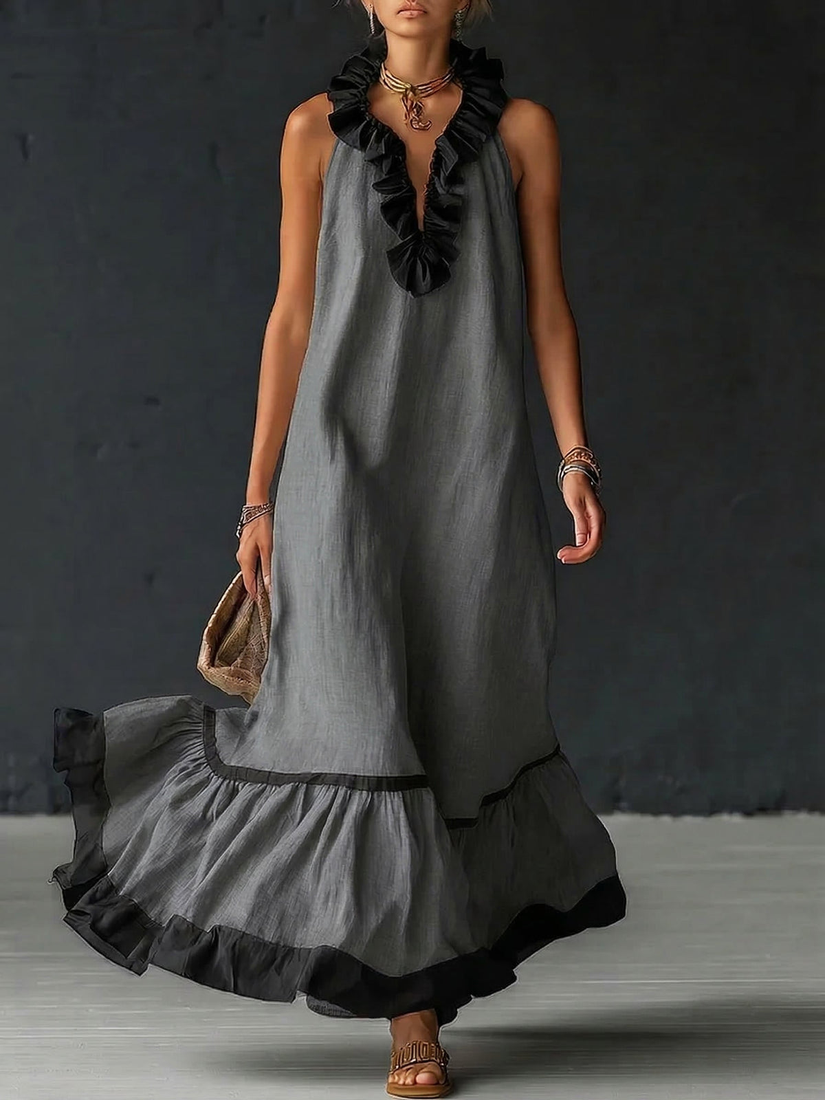 Elegant and romantic maxi dress with ruffles and colour-block panels – image 9